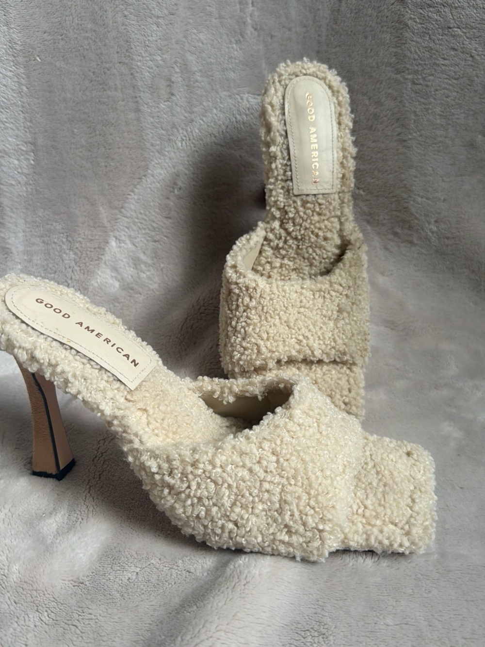 Good American Cream Sherpa Mule Heels Cozy Luxe